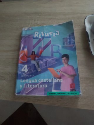 Libro de texto Lengua castellana y Literatura Revu