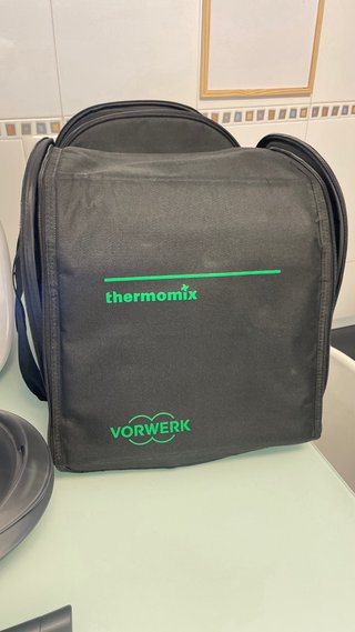 Thermomix TM5 con Accesorios y Bolsa