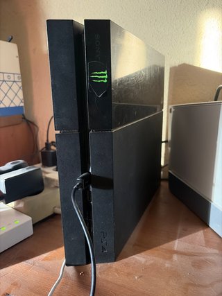 Consola Sony PS4 Negra