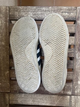 Zapatillas deportivas Adidas blancas