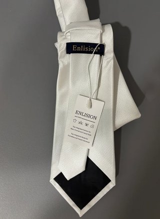 Corbata blanca Enlision (Nueva con etiquetas)