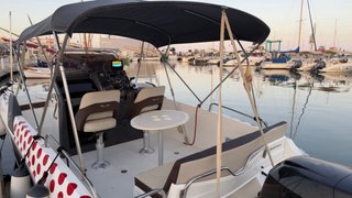 Beneteau Flyer 6.6 Sundeck - 84h motor