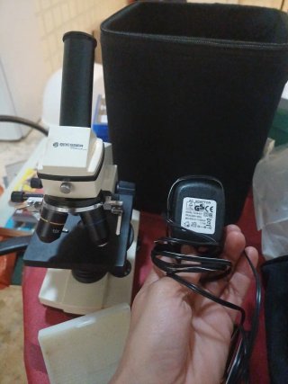 Microscopio Bresser Biolux Digital