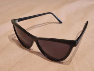 Gafas de sol vintage negras y marrones
