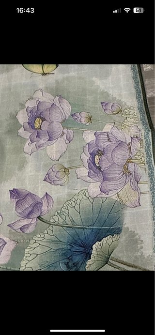 Foulard seta con fiori e farfalla