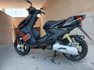 Yamaha Aerox 50  Negra en perfectisimo estado