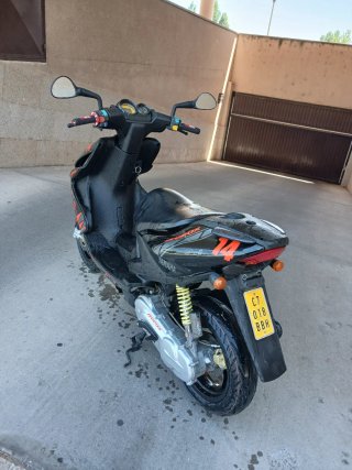 Yamaha Aerox 50  Negra en perfectisimo estado