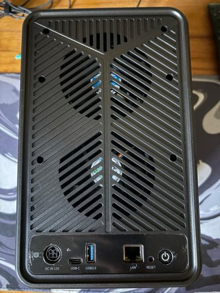 Yottamaster NAS DM500 5 Bahías - Nuevo
