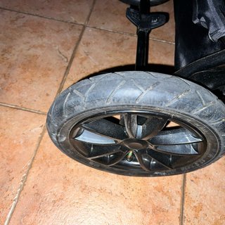 Carrito 2 en 1 Kinderkraft Moov gris