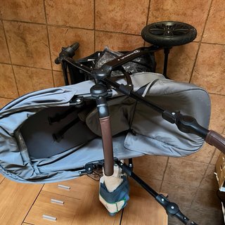 Carrito 2 en 1 Kinderkraft Moov gris