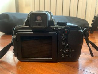 Nikon Coolpix P900 – Como nueva + extras (Lowepro)