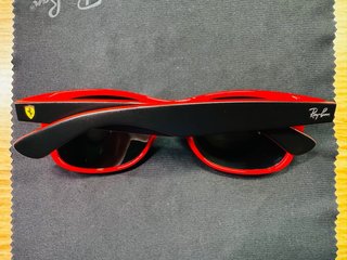 Gafas de sol Ray-Ban SCUDERIA FERRARI COLLECTION