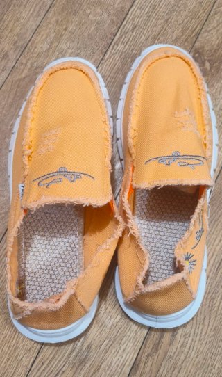 Mocasines unisex naranjas talla 41