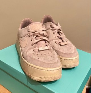 Nike Air Force 1 Rosa Suede