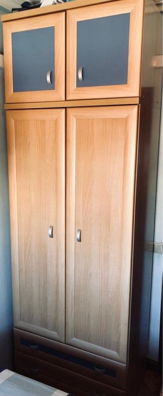 2 Camas con Estructura y Somier