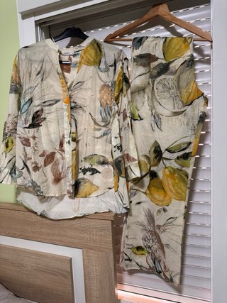 Conjunto Camisa y Pantalón Estampado Flores