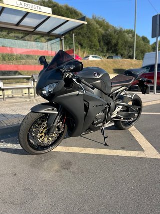 Honda CBR1000RR  2008