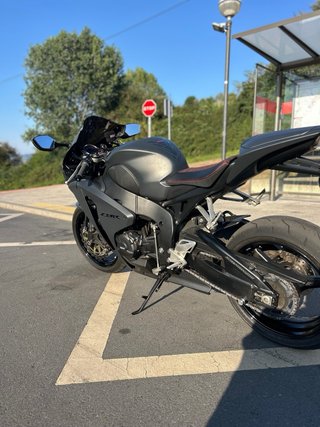 Honda CBR1000RR  2008