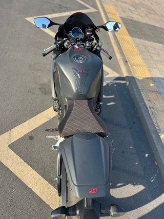 Honda CBR1000RR  2008