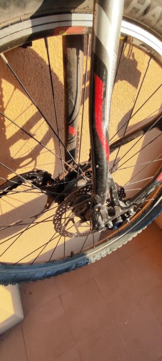 Bicicleta Orbea MTB 26 con frenos de disco