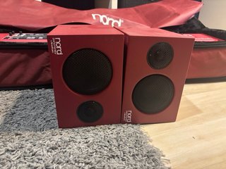 Nord Stage 3 Hammer Action 88 con funda y "cubre"