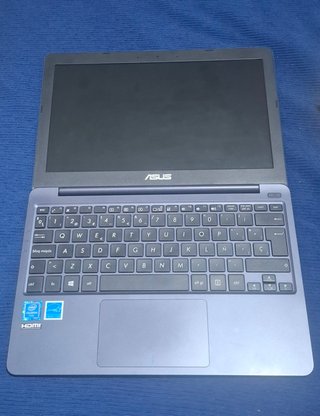 Asus Vivobook L203M