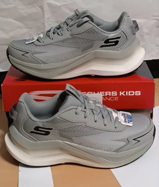 Skechers Talla 32 Gris