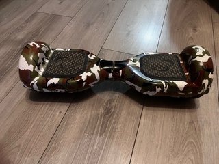 Patinete eléctrico camuflaje