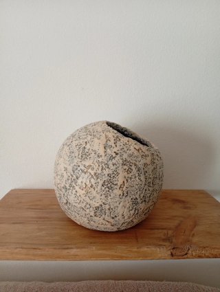 Jarrón artesanal efecto travertino hecho a mano
