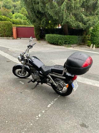 SUZUKI MARAUDER 250