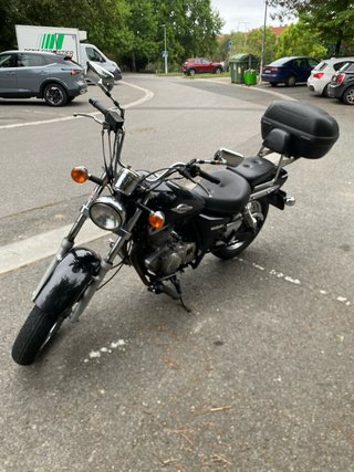SUZUKI MARAUDER 250