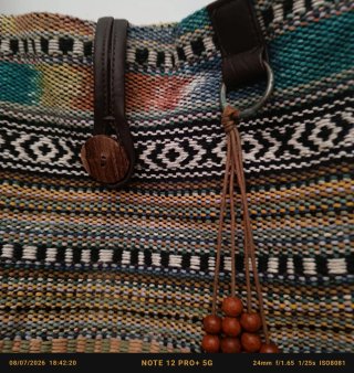 Bolso Bershka estilo boho multicolor