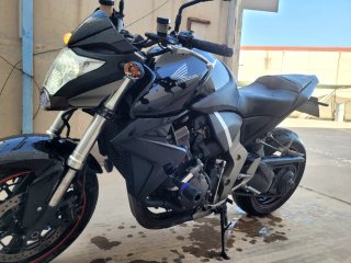 Honda CB1000R Negra y Plateada