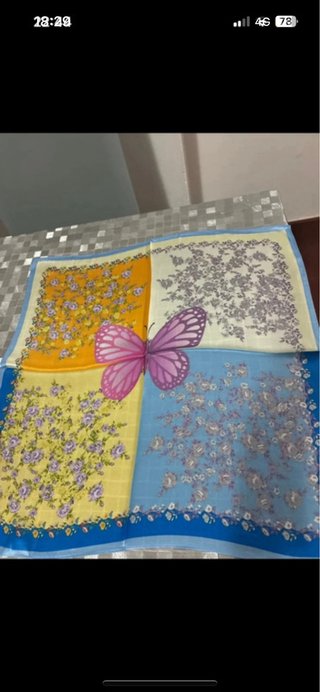 Foulard farfalla rosa e viola
