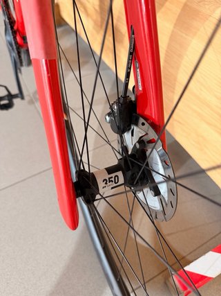 Bicicleta de carretera KTM Roja