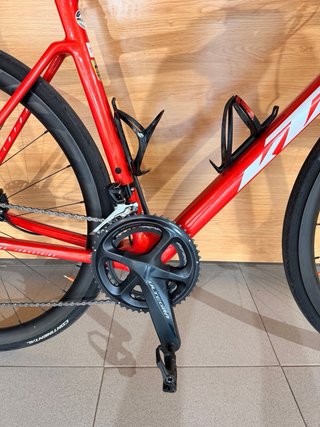 Bicicleta de carretera KTM Roja