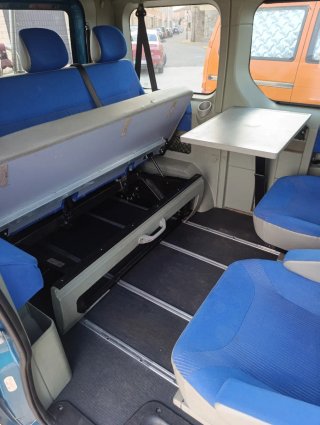 Furgoneta Opel Vivaro Life. Equipación Westfalia.