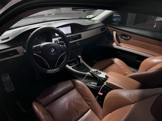 BMW E92 325i