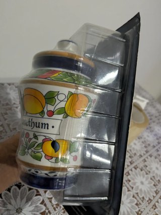 Vasetto Leoni anethum decorato frutta