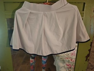 Falda deportiva beige