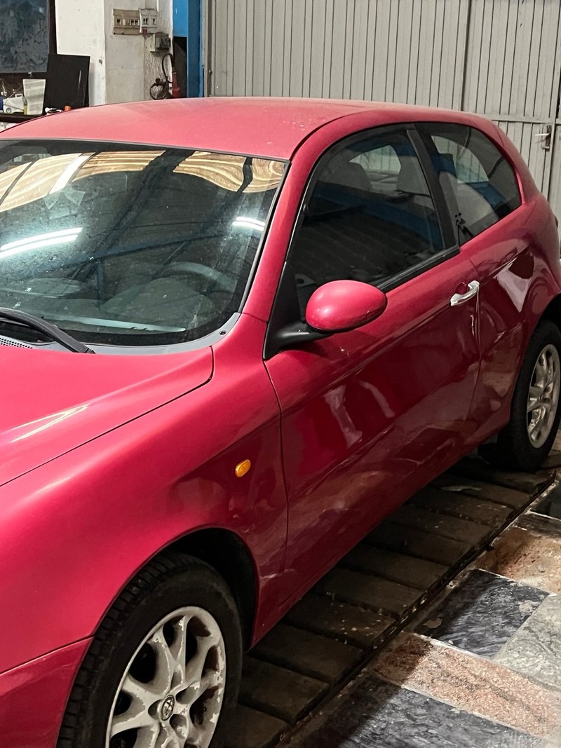 Alfa Romeo 147 2003 - foto 1