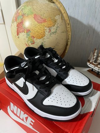 Zapatillas Nike Dunk Low Negras y Blancas