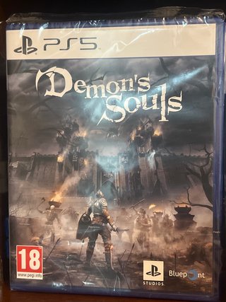 Juegos PS5 Demon's Souls y Stellar Blade