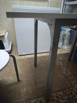 Mesa extensible blanca + 4 sillas