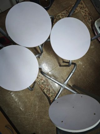 Mesa extensible blanca + 4 sillas
