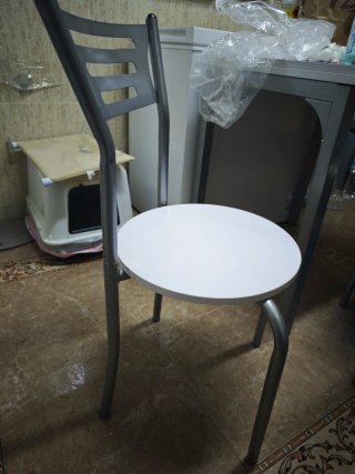 Mesa extensible blanca + 4 sillas