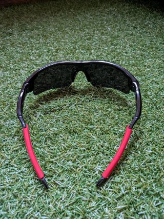Gafas de sol running negras y rojas