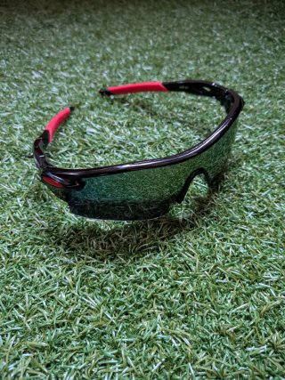 Gafas de sol running negras y rojas
