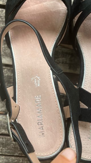 Sandalias de tacón negras