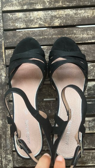 Sandalias de tacón negras